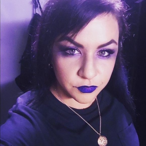 Meet your Posher, Mary - Picture 3 of 4